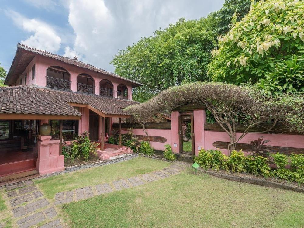 La Taverna Suites Sanur  Exterior photo