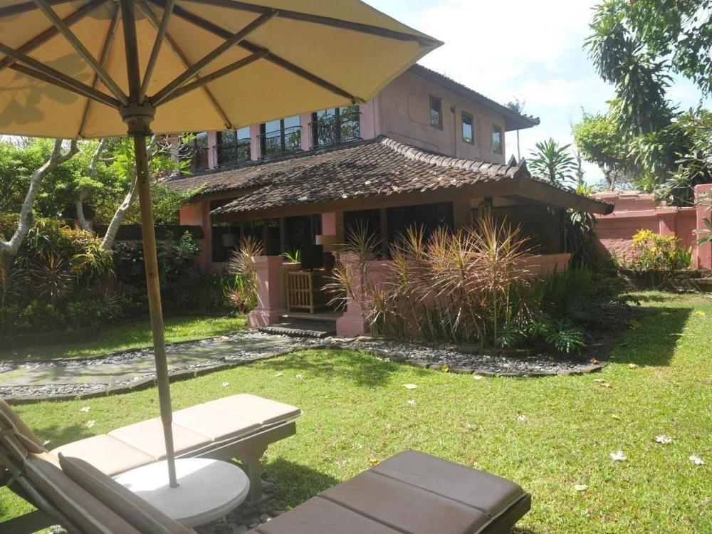 La Taverna Suites Sanur  Exterior photo