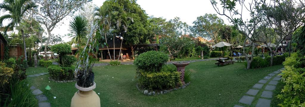 La Taverna Suites Sanur  Exterior photo